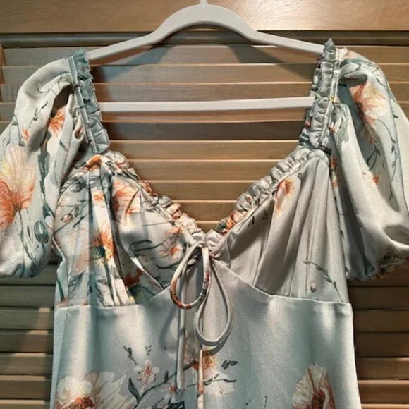 Floret Studios Green Floral Midi Dress - size Medium (8/10) - Picture 5 of 6